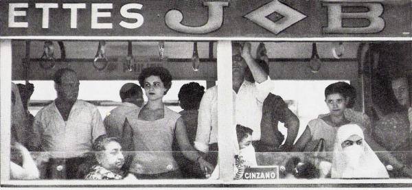 Dans le tram 1956 photo robert voirin