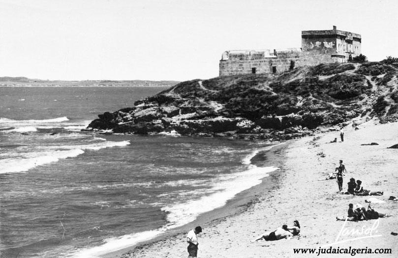 Fort de l eau la plage et le fort