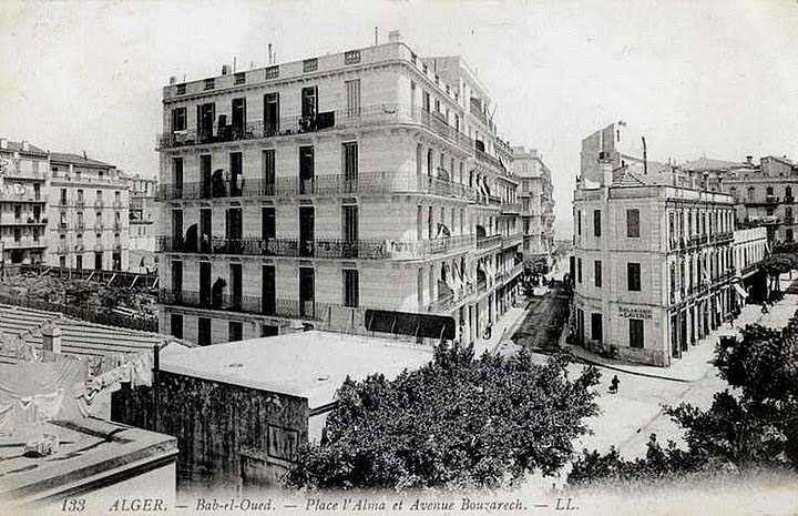 Place de l alma
