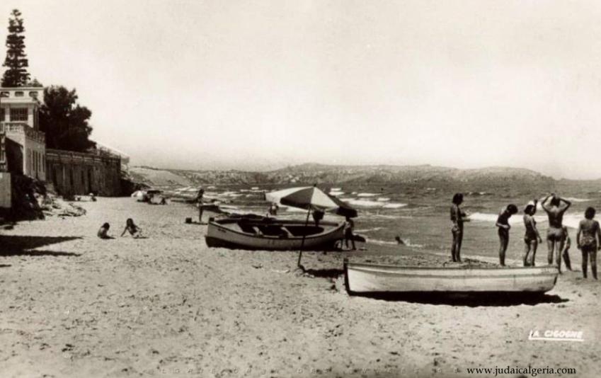 Ain el turk la plage avrc les barques