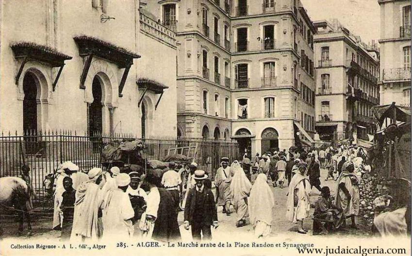 Alger le marche arabe de la place randon