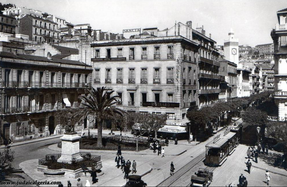 Alger rue d isly statue du general bugeaud