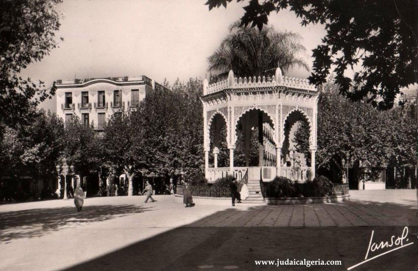 Blida place clemenceau kiosque