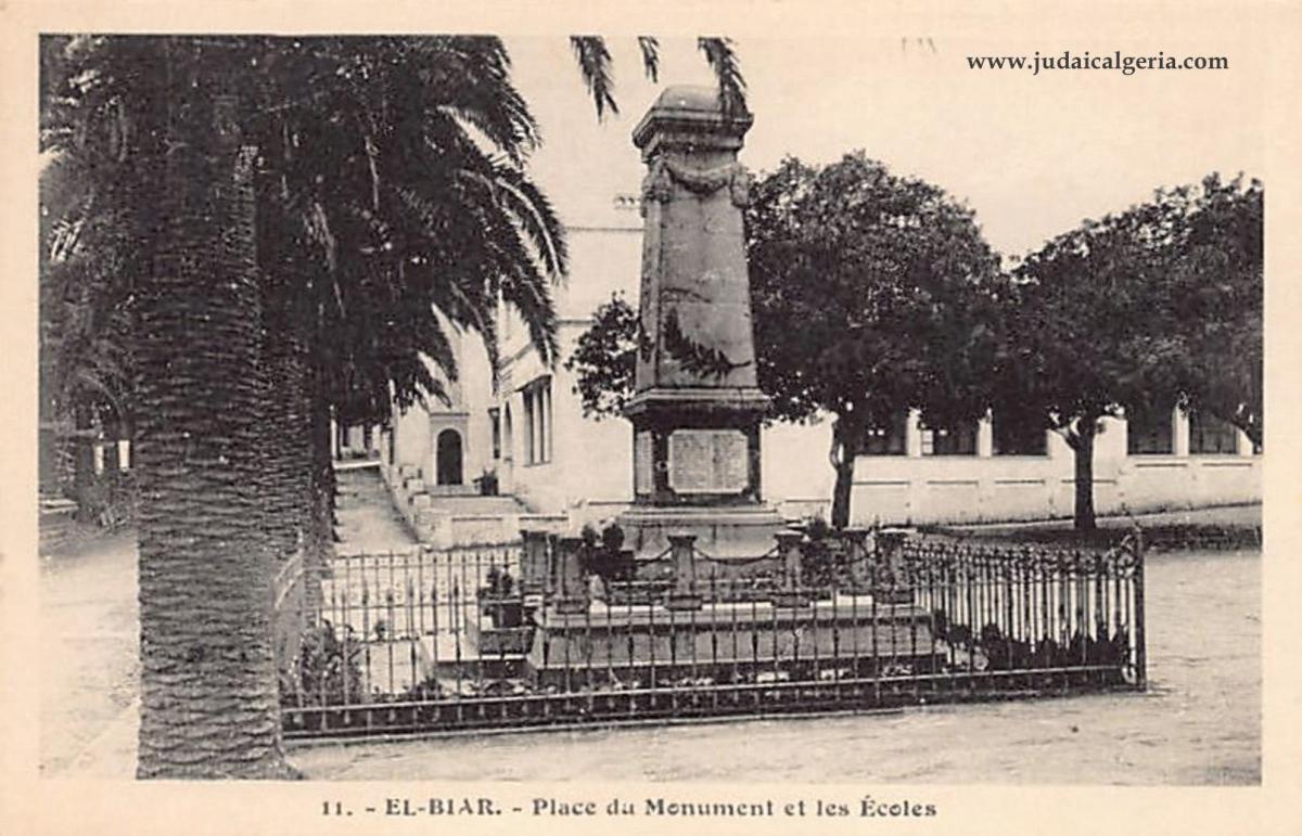 El biar monuments aux morts et les ecoles