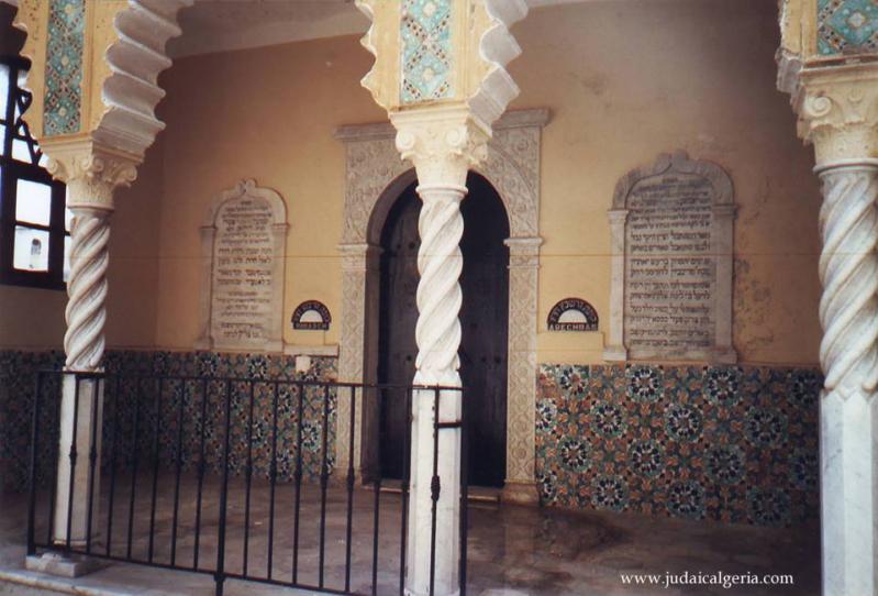 Entree du mausolee