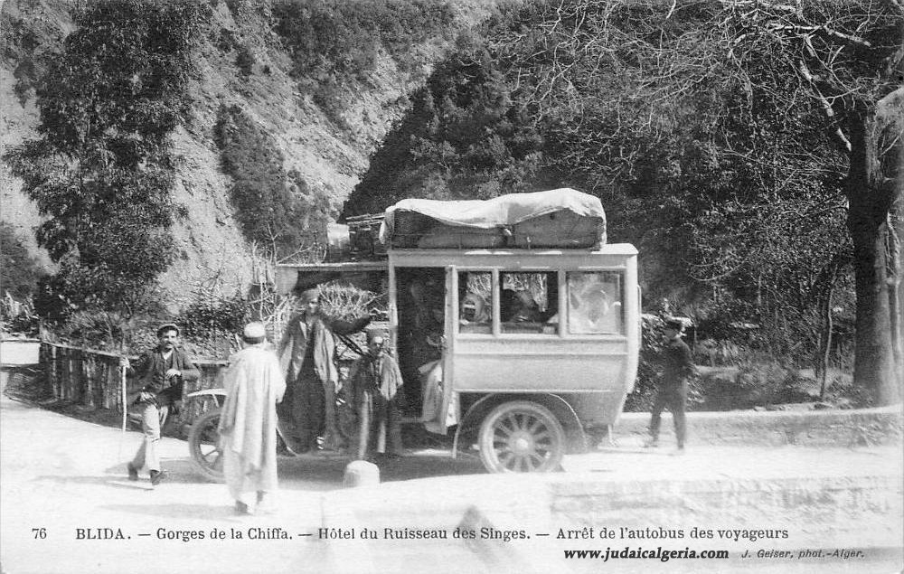 Gorges d ela chiffa arret de l autobus 1