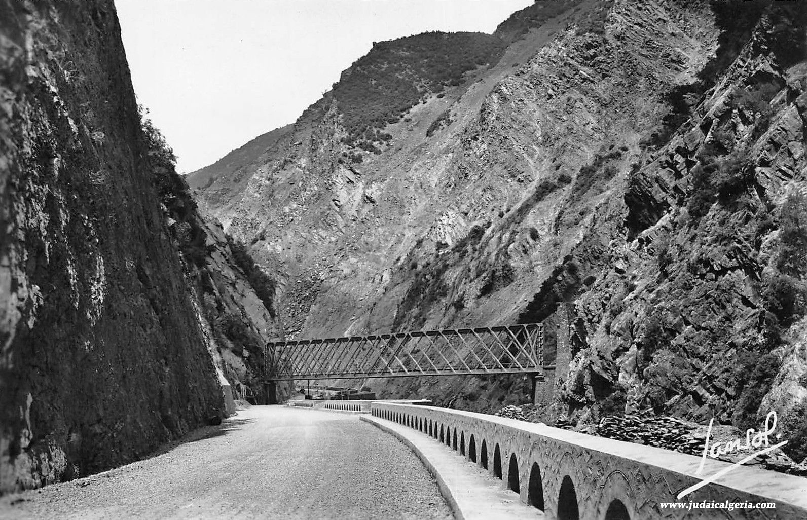 Gorges de la chiffa voie de chemin de fer