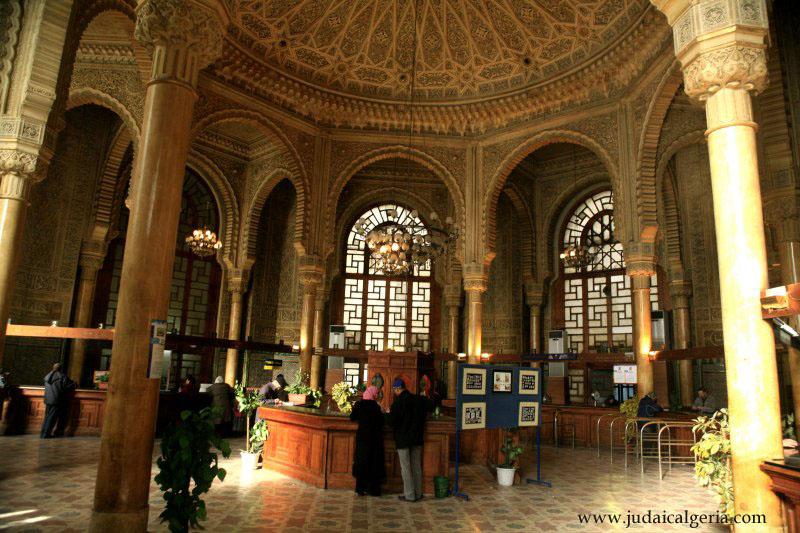 Interieur de la grande poste d alger