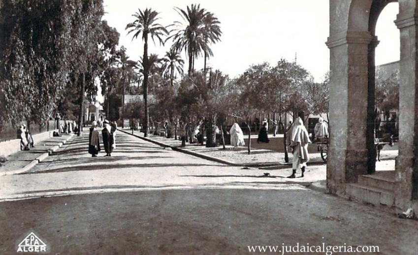 Laghouat la grande place 2