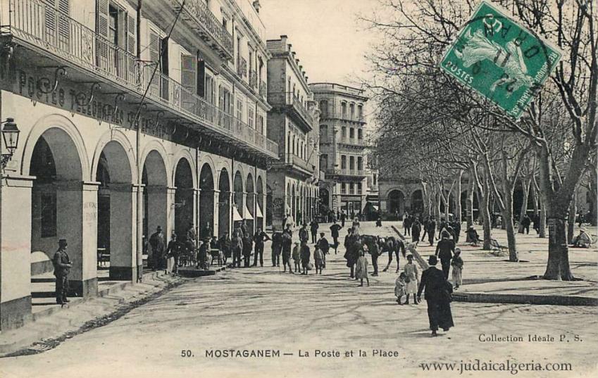 Mostaganem la poste et la place