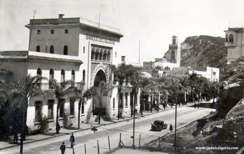 Philippeville la banque de l algerie et la mairie