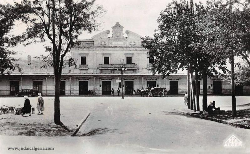 Setif facade de la gare 1