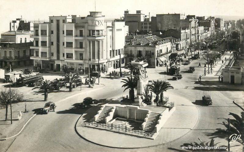 Sidi bel abbes la place clemenceau et le monument aux morts