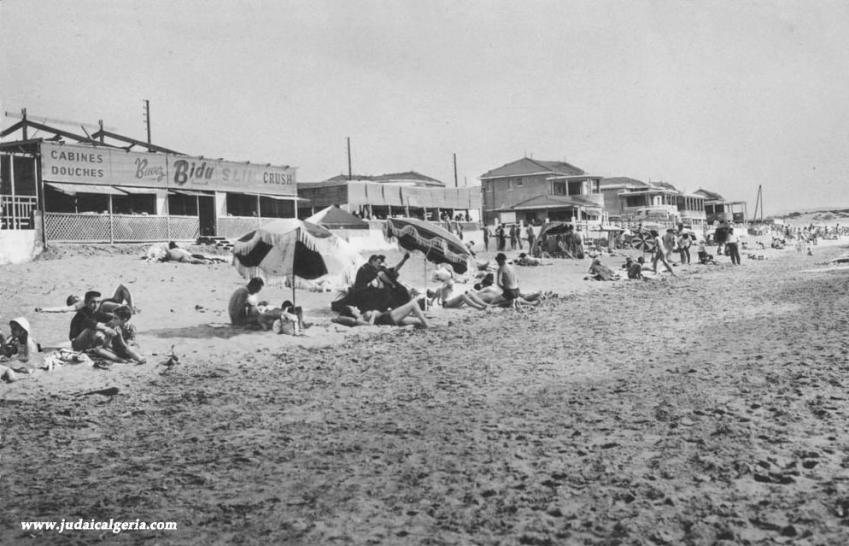 Zeralda plage et cabanons